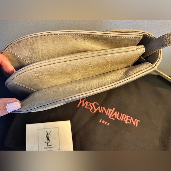 Yves Saint Laurent Leather Shoulder Bag & dust bag - Picture 7 of 13
